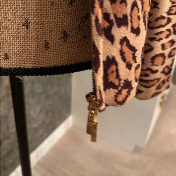 Cache Leopard Print Top with Faux Fur Collar - Picture 8 of 10